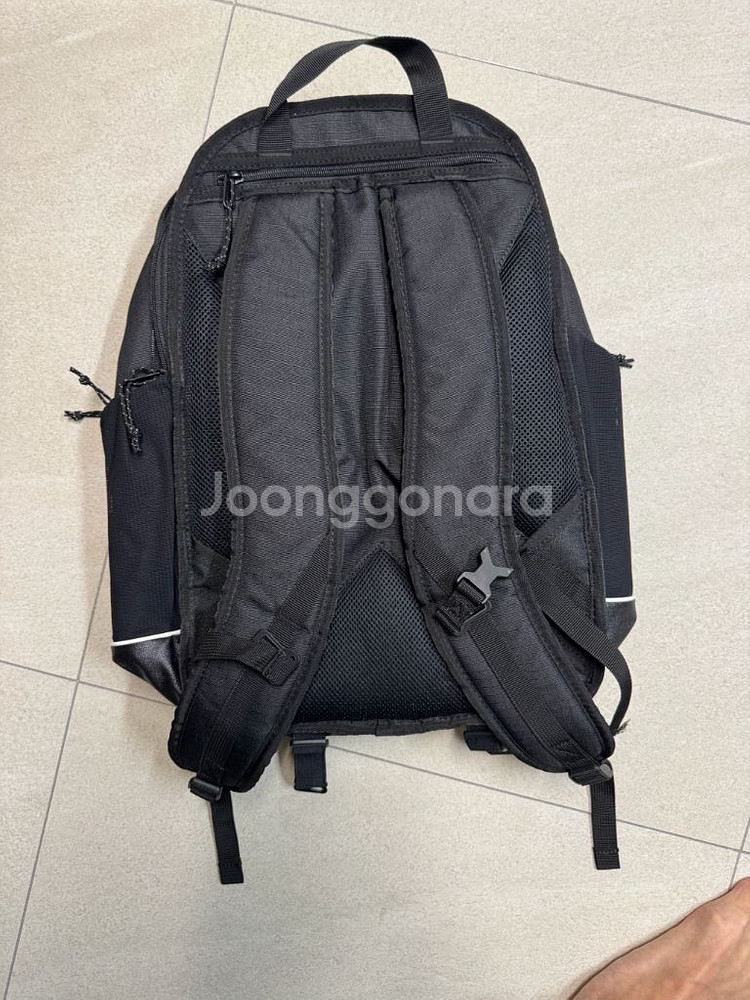 나이키 러닝 백팩 (가방) 팝니다.--1