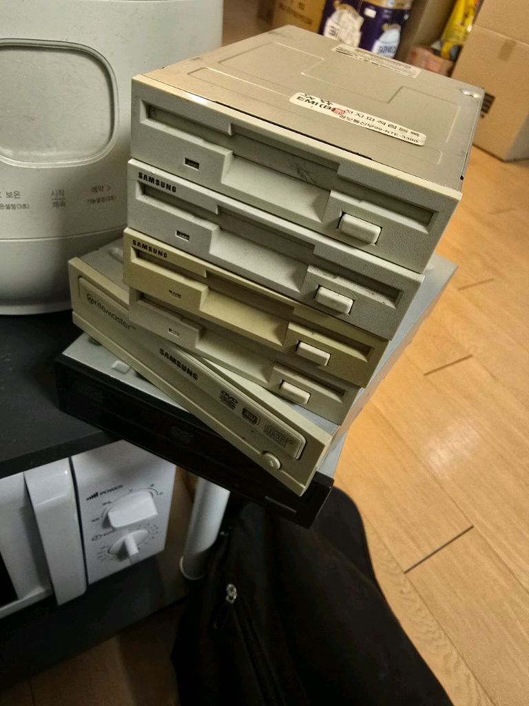 플로피디스크 FDD 3.5 드라이버 팝니다 무배 개당가격 | 중고나라 - 안심되는 중고거래