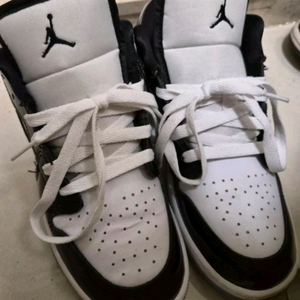 나이키 조던 DV1333-100 흰검 운동화 230mm