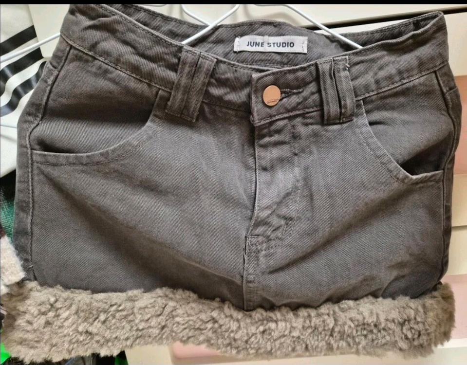 터들넥 니트 상의 ,속바지 스커트 ,나시 일괄.--5