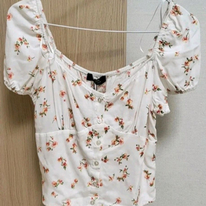 버쉬카 플로럴 크롭 탑 S사이즈 (새상품)