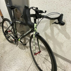 로드 자전거 판매 합니다.