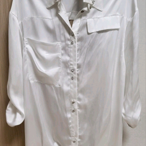 새상품)쉬즈 스타일 링클프리 뒷트임 시스루 셔츠. 실착O