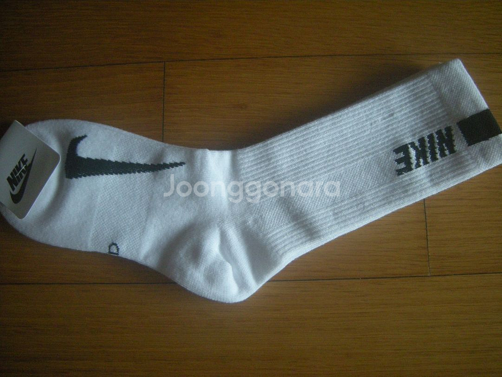 르무통225사이즈+사은품 나이키양말/나이키조던acg아노락 아디다스 러닝조깅캠핑요가자전거배낭여행 화정품향수 아이폰--5