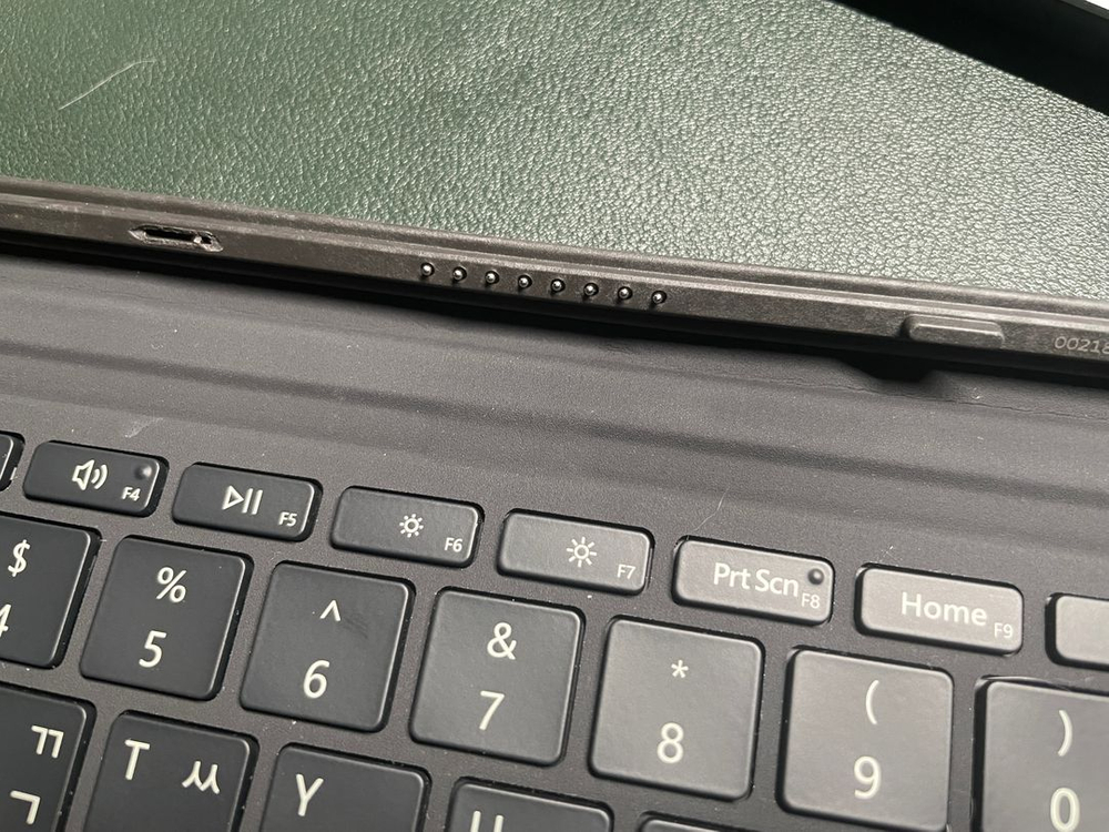 서피스고 타입커버 키보드 블랙색상 판매 이미지