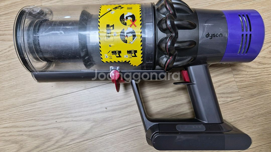 깨끗하게 세척한 다이슨 무선 청소기 V10(롱버전) 풀세트(42분 연속동--3