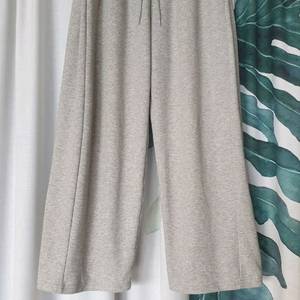 핀턱 와이드 추리닝바지 S(기모X)