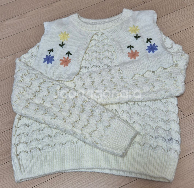 쿠오세 니트 m 새제품--0