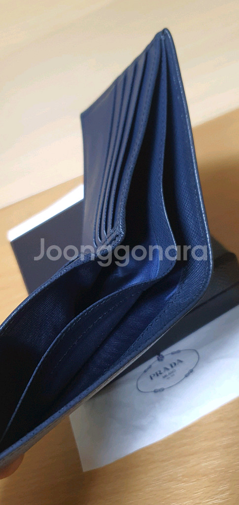 프라다 사피아노 삼각로고 반지갑 정품A급(감정O)구찌루이비통디올고야드샤넬셀린느보테가생로랑--8