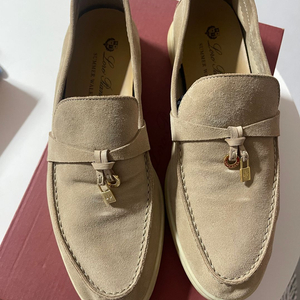 로로피아나 샌드스톤 37.5(245)