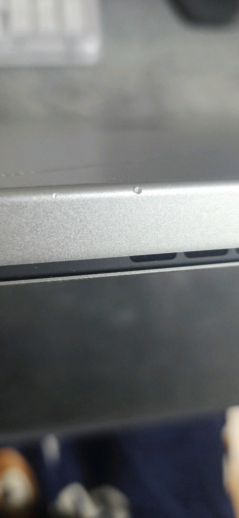 애플 맥북프로 M3 MAX 48램 1TB 애케플포함 팝니다--7