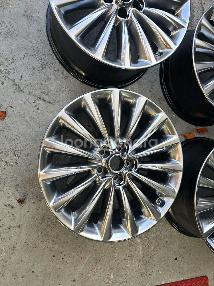 19인치 k9 퀀텀 순정휠 판매--1