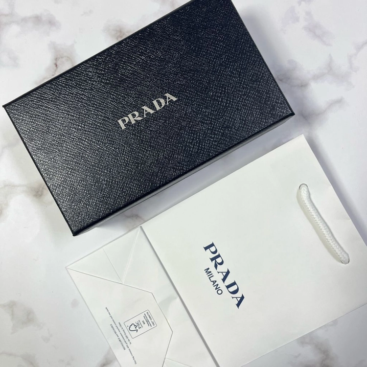 새상품 프라다 리나일론 폰홀더 케이스 스트랩 지갑 파우치 화이트 이미지