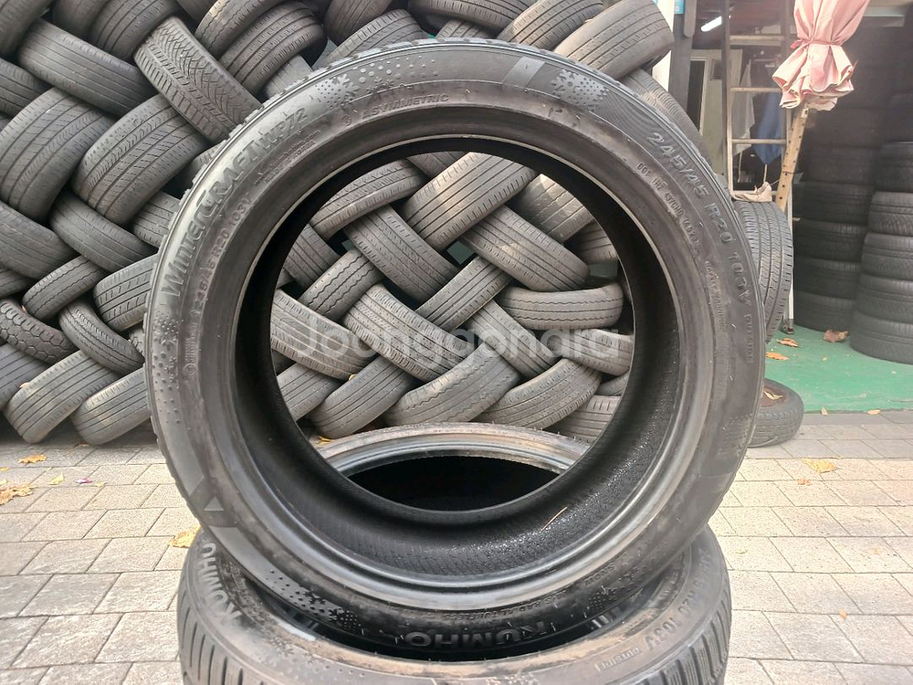 245 45 20/275 40 20 금호 윈터크래프트 윈터타이어 한대분 판매 (임판급타이어)--0