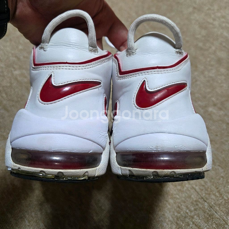 (270) 나이키 에어 모어 업템포 바시티레드--6