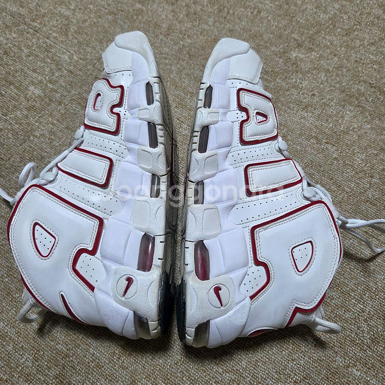 (270) 나이키 에어 모어 업템포 바시티레드--7