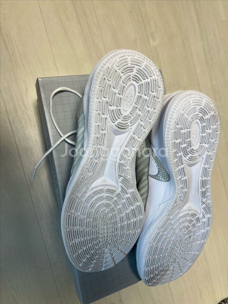 나이키 사브리나3 315 사이즈 판매합니다.--1