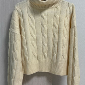 여성 케이블 니트