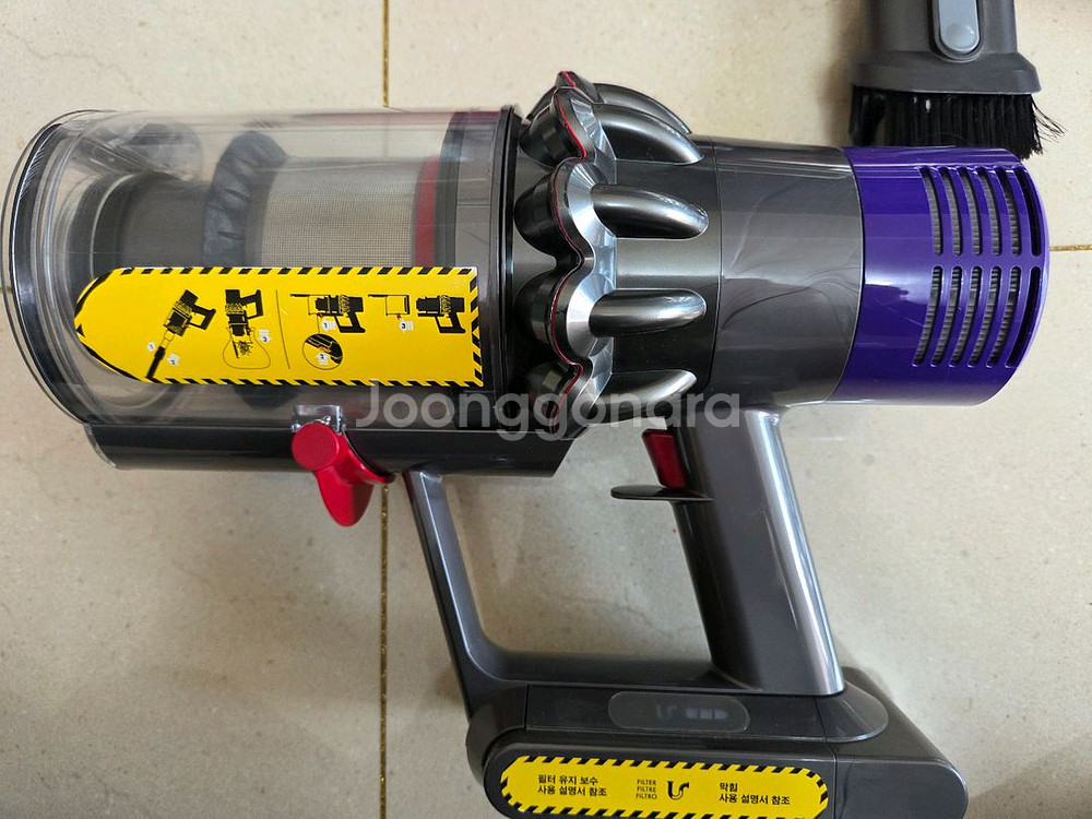 다이슨 V10 무선 청소기 판매합니다.--1