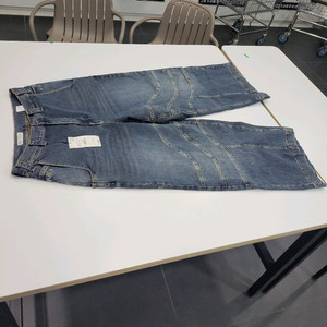 택배 대구zara 자라 베기진청바지 44사이즈 허리34