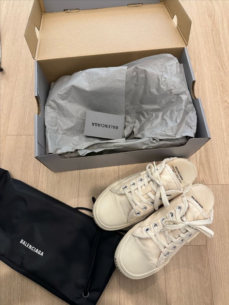 발렌시아가 스니커즈 뮬 38 이미지