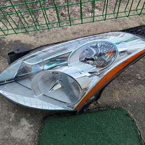 닛산 알티마 운전석 헤드라이트