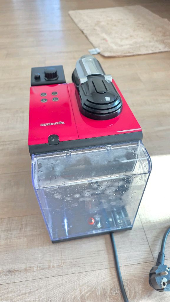 네스프레소 커피머신 라티시마 f411 이미지