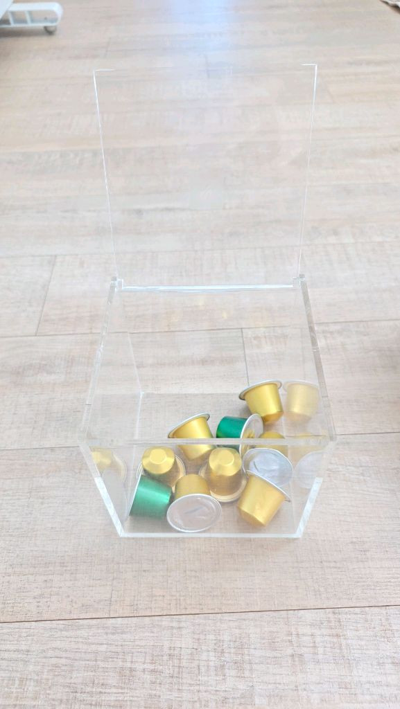 네스프레소 커피머신 라티시마 f411 이미지