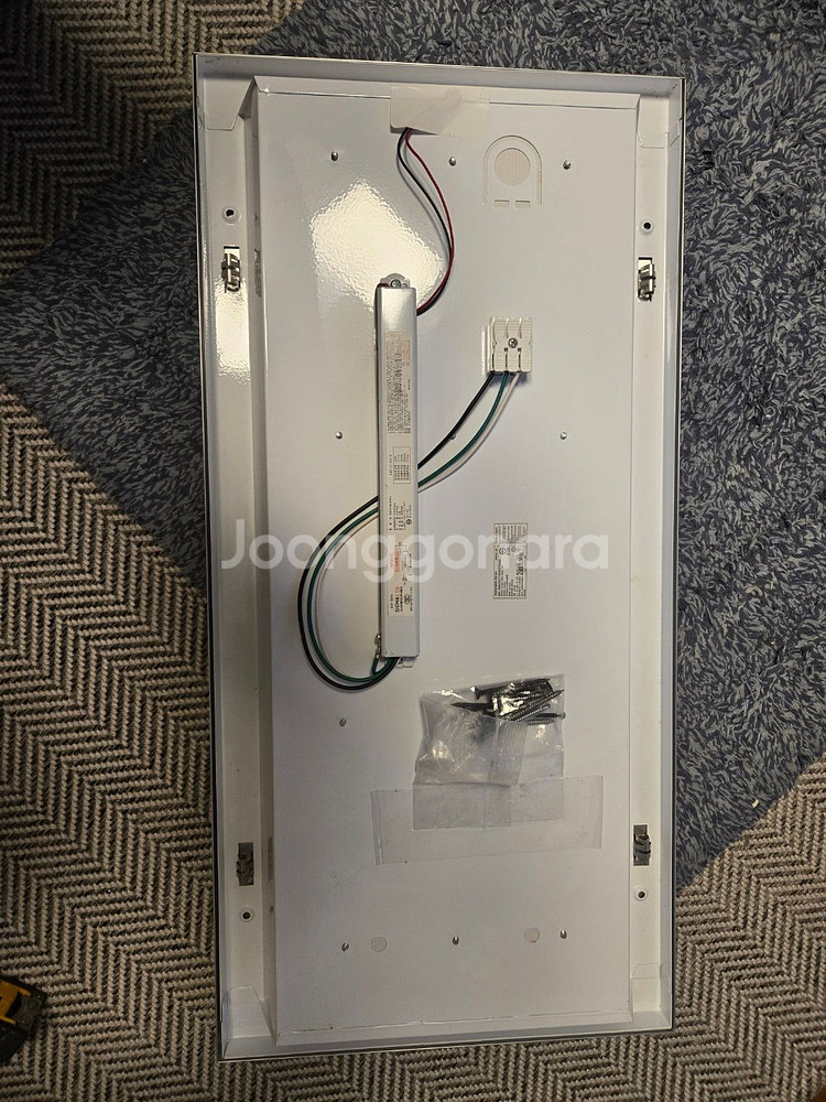 시그마 LED 엣지 매입형 조명 패널 630x320 3개 팝니다.--4