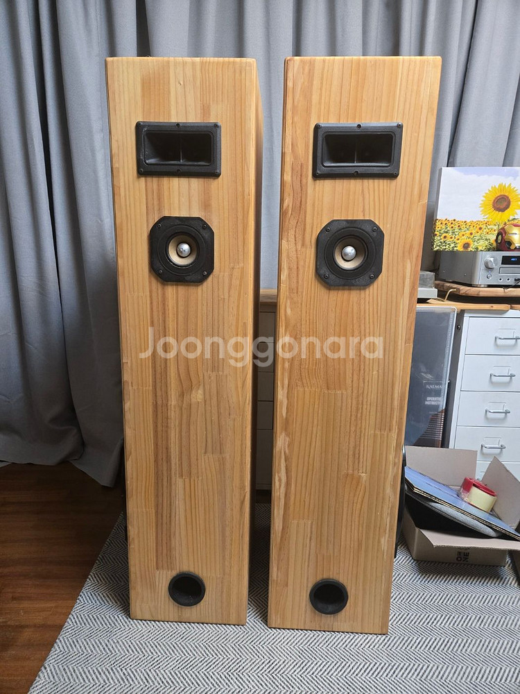 자작 원목 플로어스탠딩 스피커 한 쌍입니다--0
