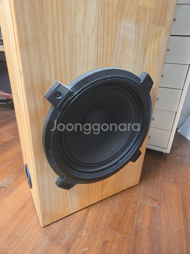 자작 원목 플로어스탠딩 스피커 한 쌍입니다--6