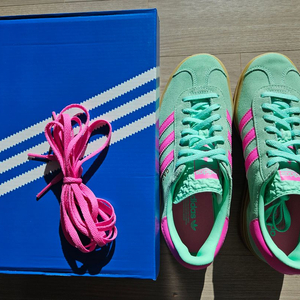 아디다스 가젤 볼드 펄스 민트 핑크 새상품