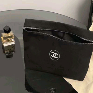 샤넬 CC 로고 클러치백