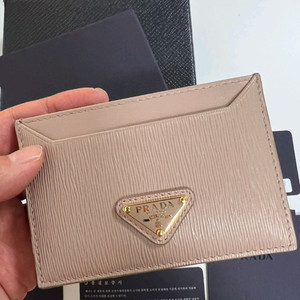25fw 프라다 송아지가죽 카드지갑