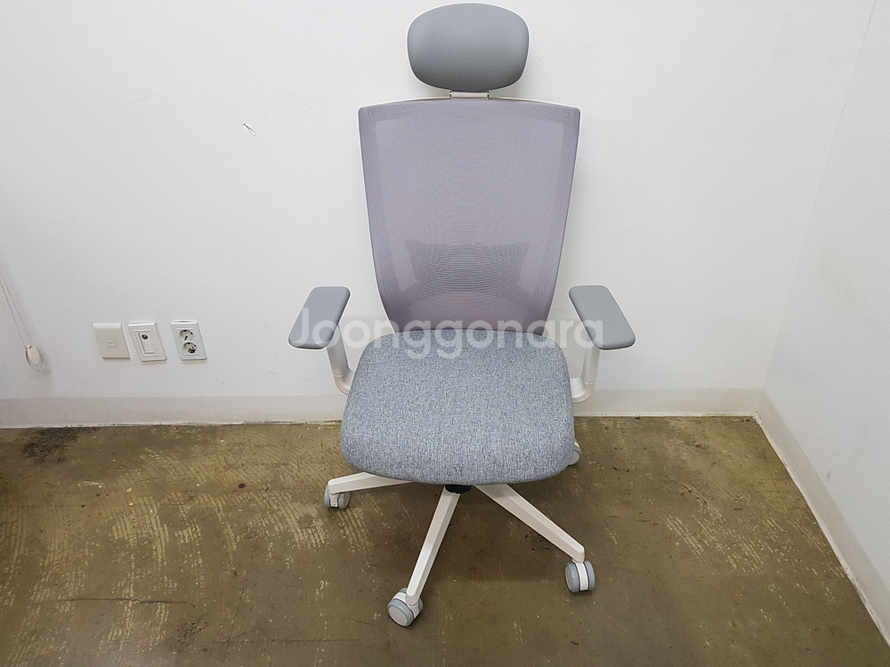 (신품) 한샘 TIO50 메쉬의자 판매합니다.--0