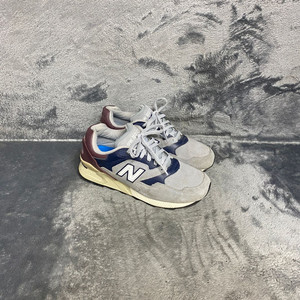 뉴발란스 운동화 230