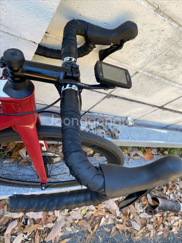 2022 포커스 이자르코맥스 8.8 로드자전거 (풀 울테그라 11단 기계 유압식)--8