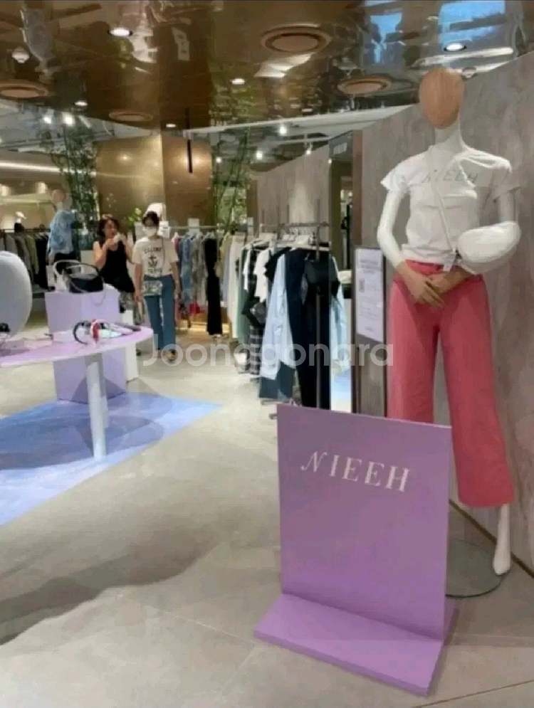 니히 면티셔츠 반팔(새제품)남녀공용--4