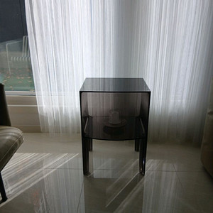 카르텔 고스트버스터 사이드테이블