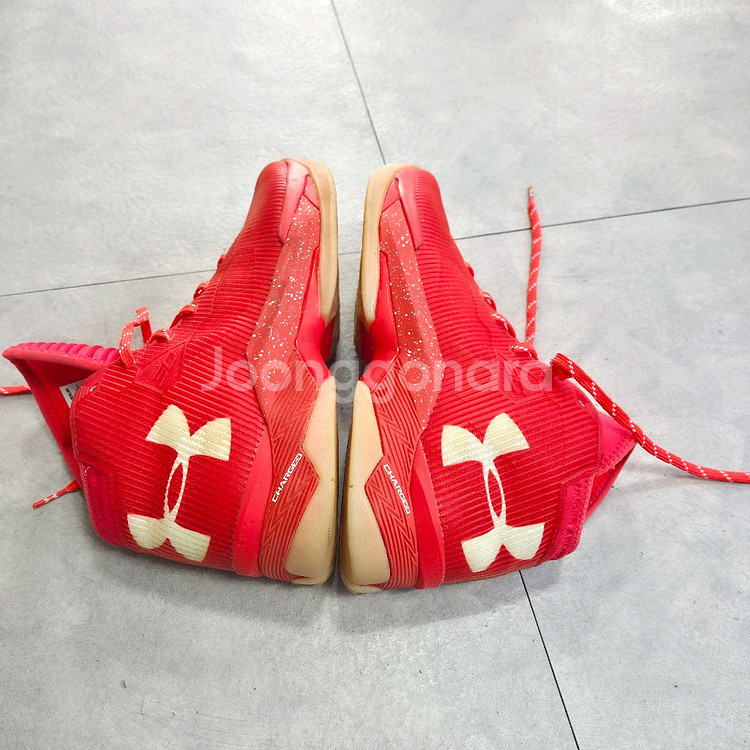 언더아머 커리2,5 농구화 290--1