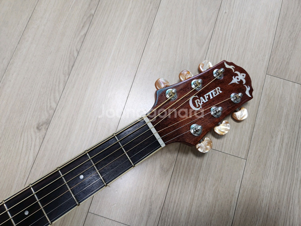 크래프터 OM바디 통기타 판매 합니다.--4