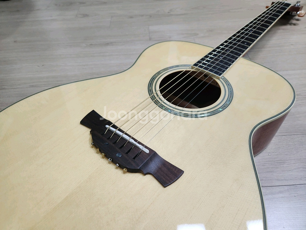 크래프터 OM바디 통기타 판매 합니다.--1