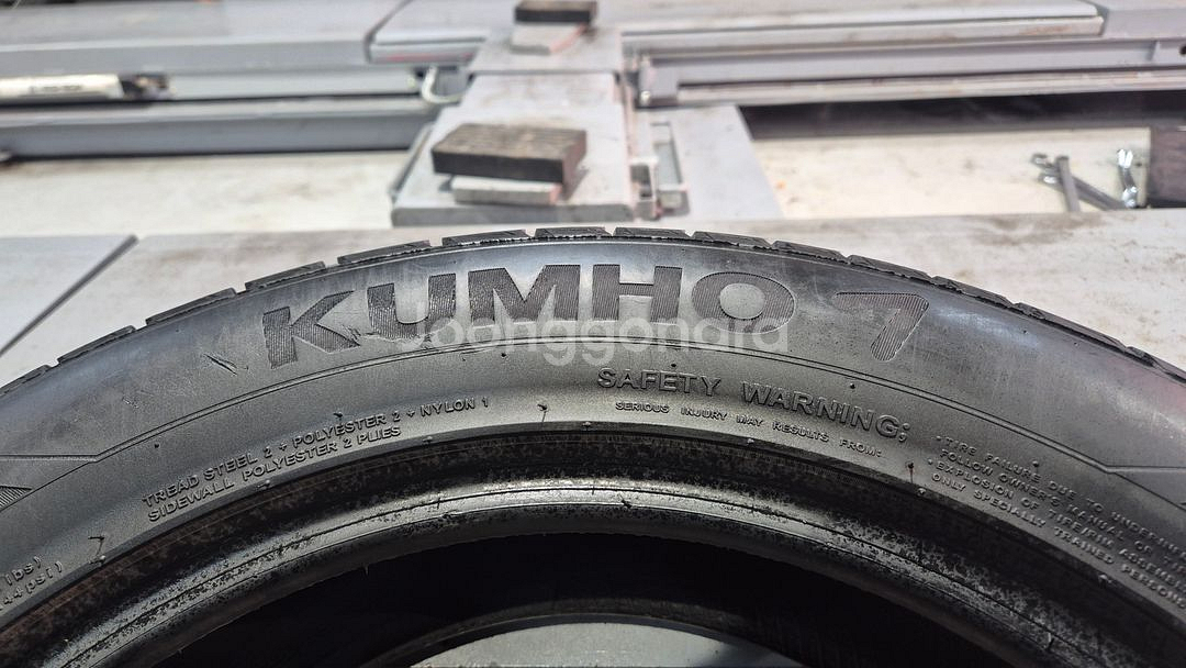 중고 타이어 235 55 19 금호 타이어 크루젠프리미엄 2355519--1