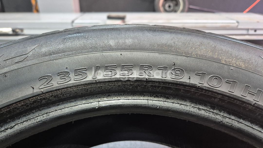 중고 타이어 235 55 19 금호 타이어 크루젠프리미엄 2355519--3