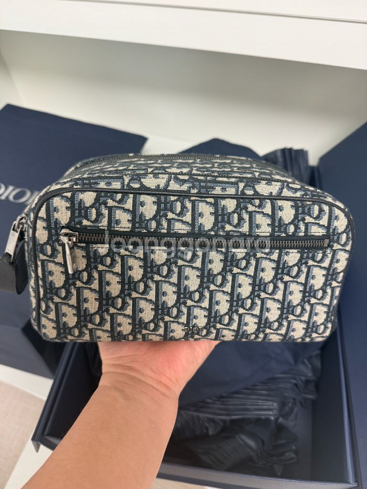 (새상품급)디올 토일레트리 돕키트 팝니다--1