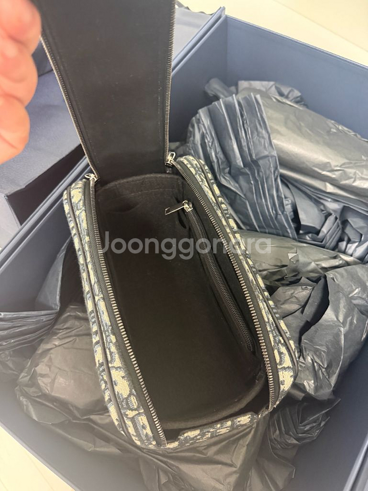 (새상품급)디올 토일레트리 돕키트 팝니다--7