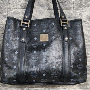 MCM 엠씨엠 블랙 비세토스 숄더백