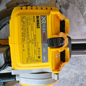 디월트 Dhs780 12인치 무선 원형톱