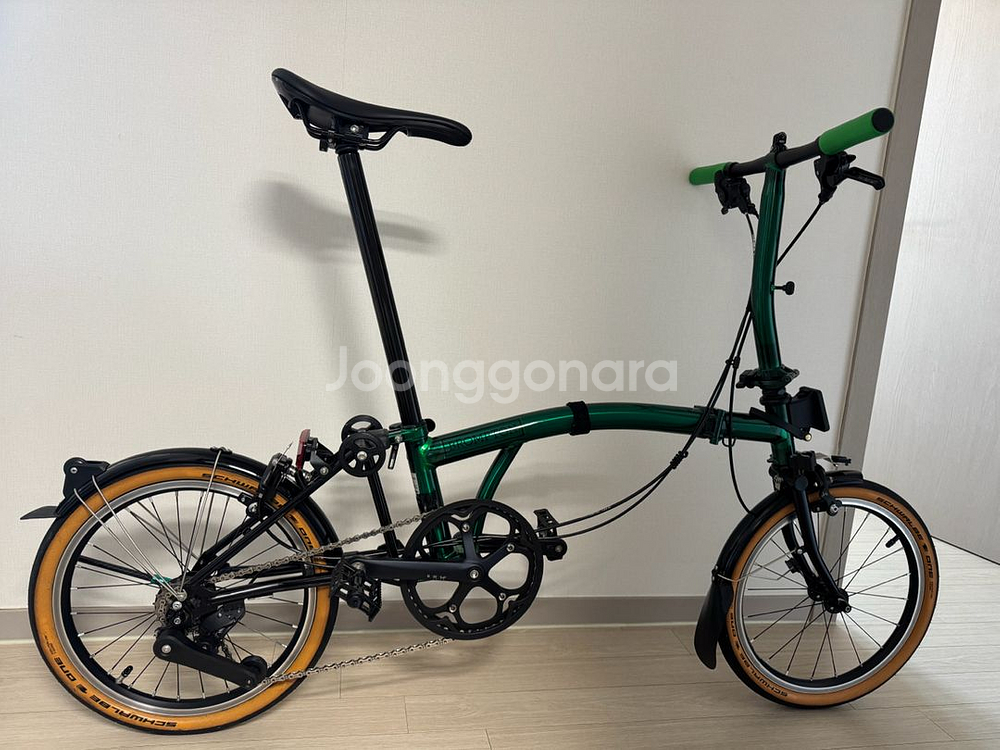 브롬톤 P라인 에메랄드 라커 판매합니다--0