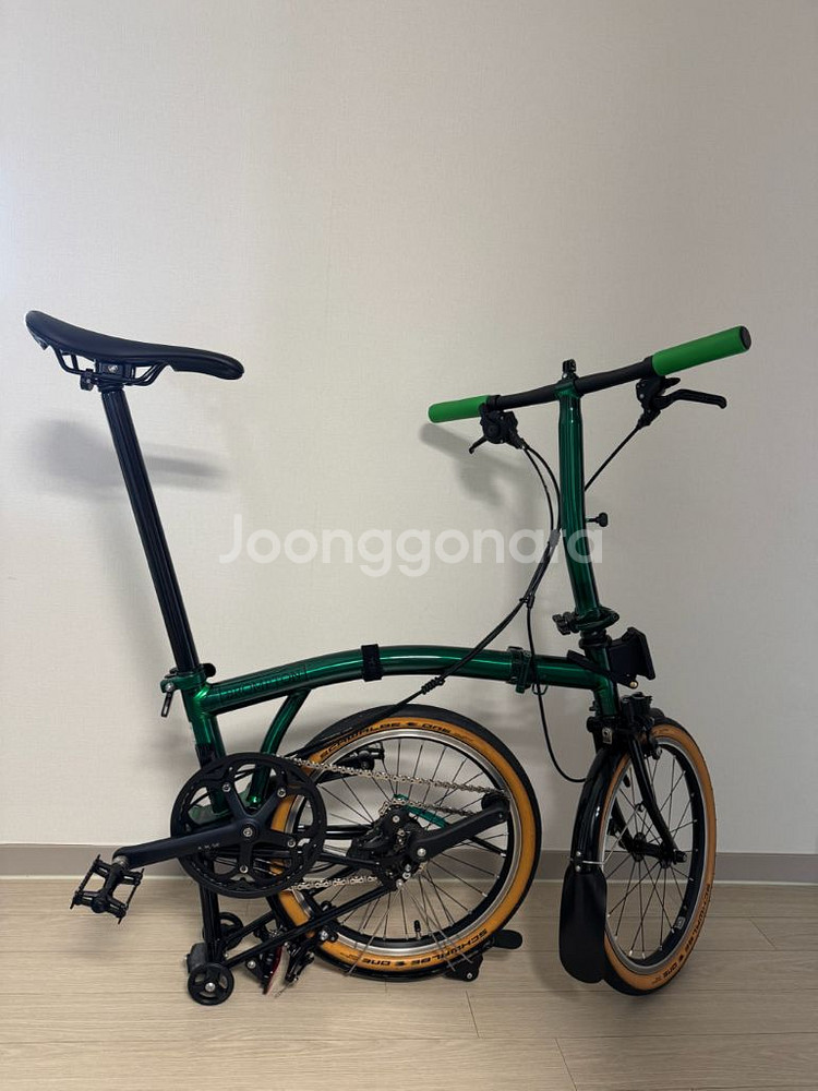 브롬톤 P라인 에메랄드 라커 판매합니다--1